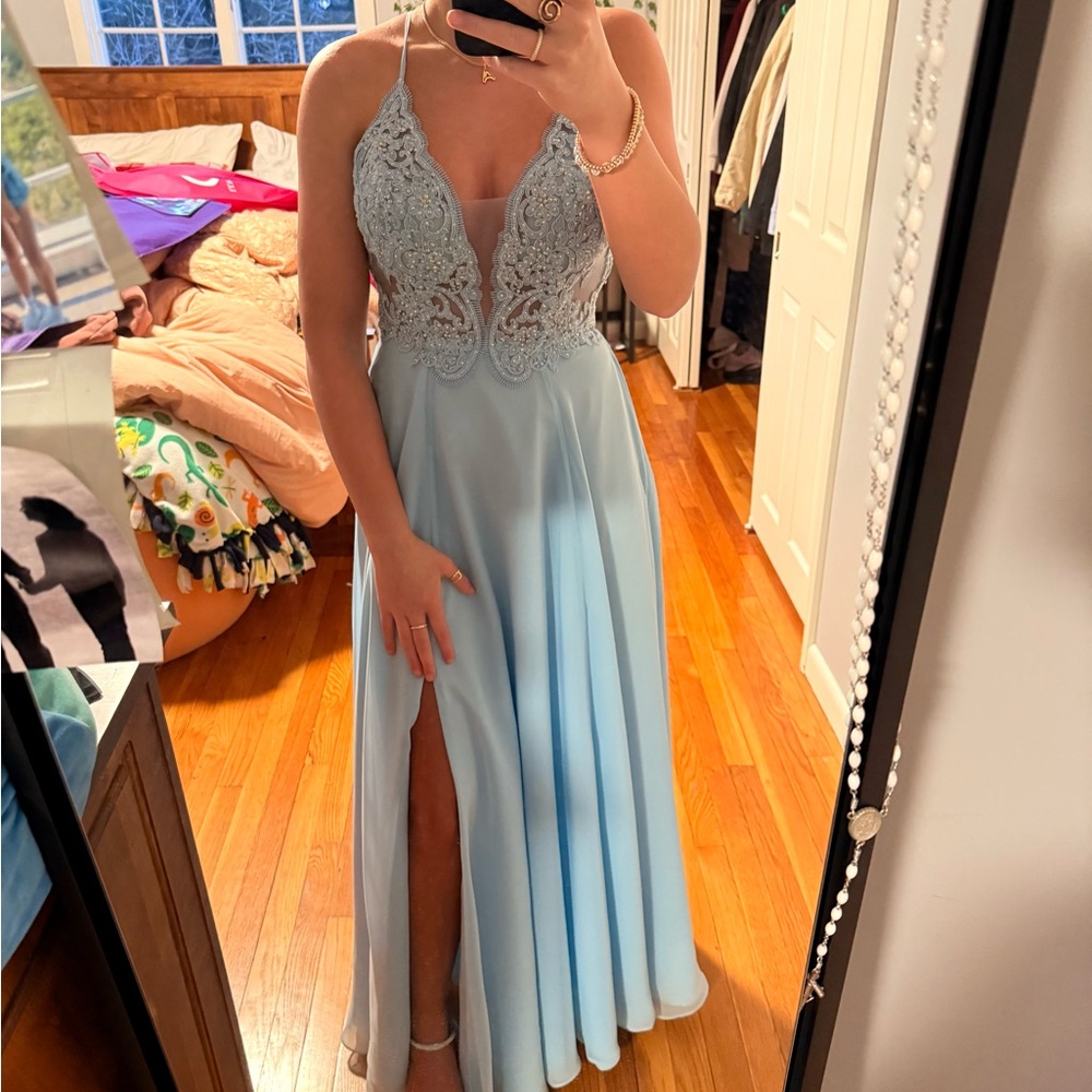Elegant Blue Lace Evening Gown